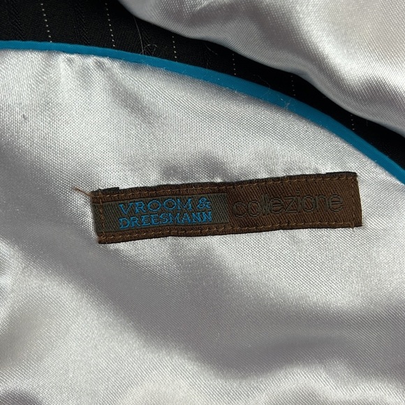 Vroom & Dressman Youth Black Pinstripe Blazer - Picture 3 of 10